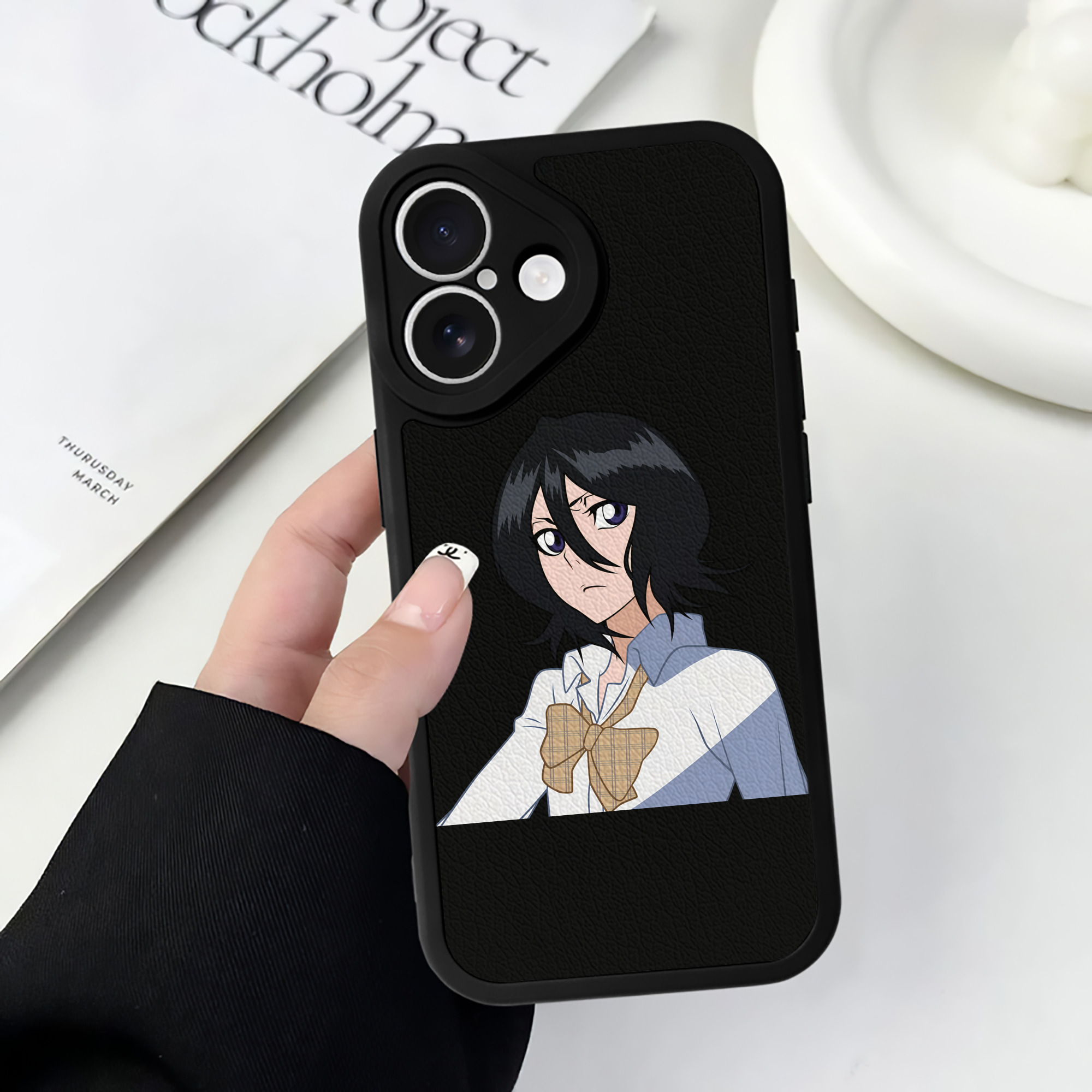 （画像用） ブリーチ 朽木ルキア BLEACH Kuchiki Rukia 【iPhone 16シリーズ対応】シリコンスマホケース（レザー調） 材質：シリコン